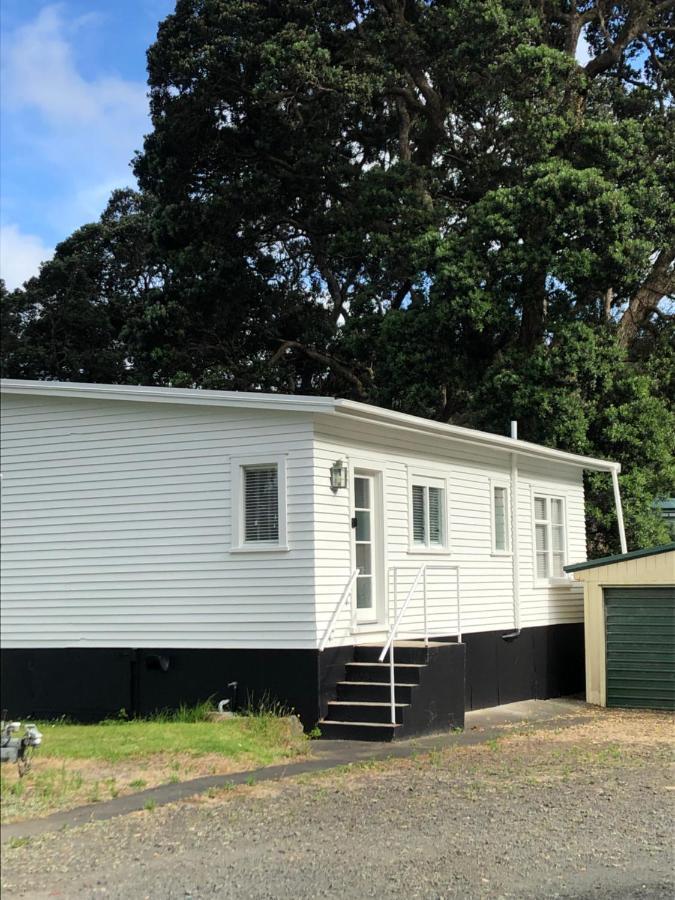 Muriwai Lodge Экстерьер фото