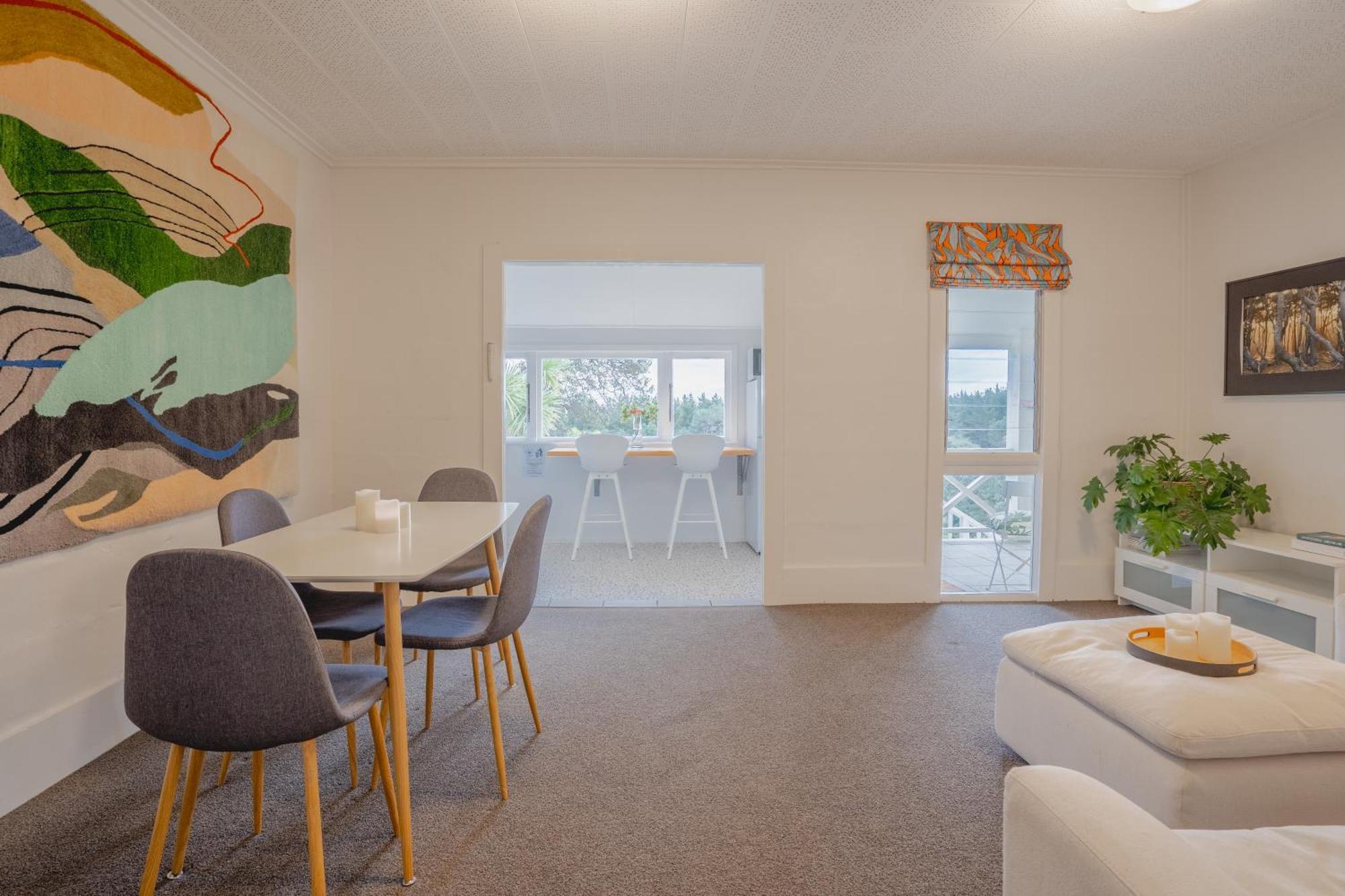 Muriwai Lodge Экстерьер фото