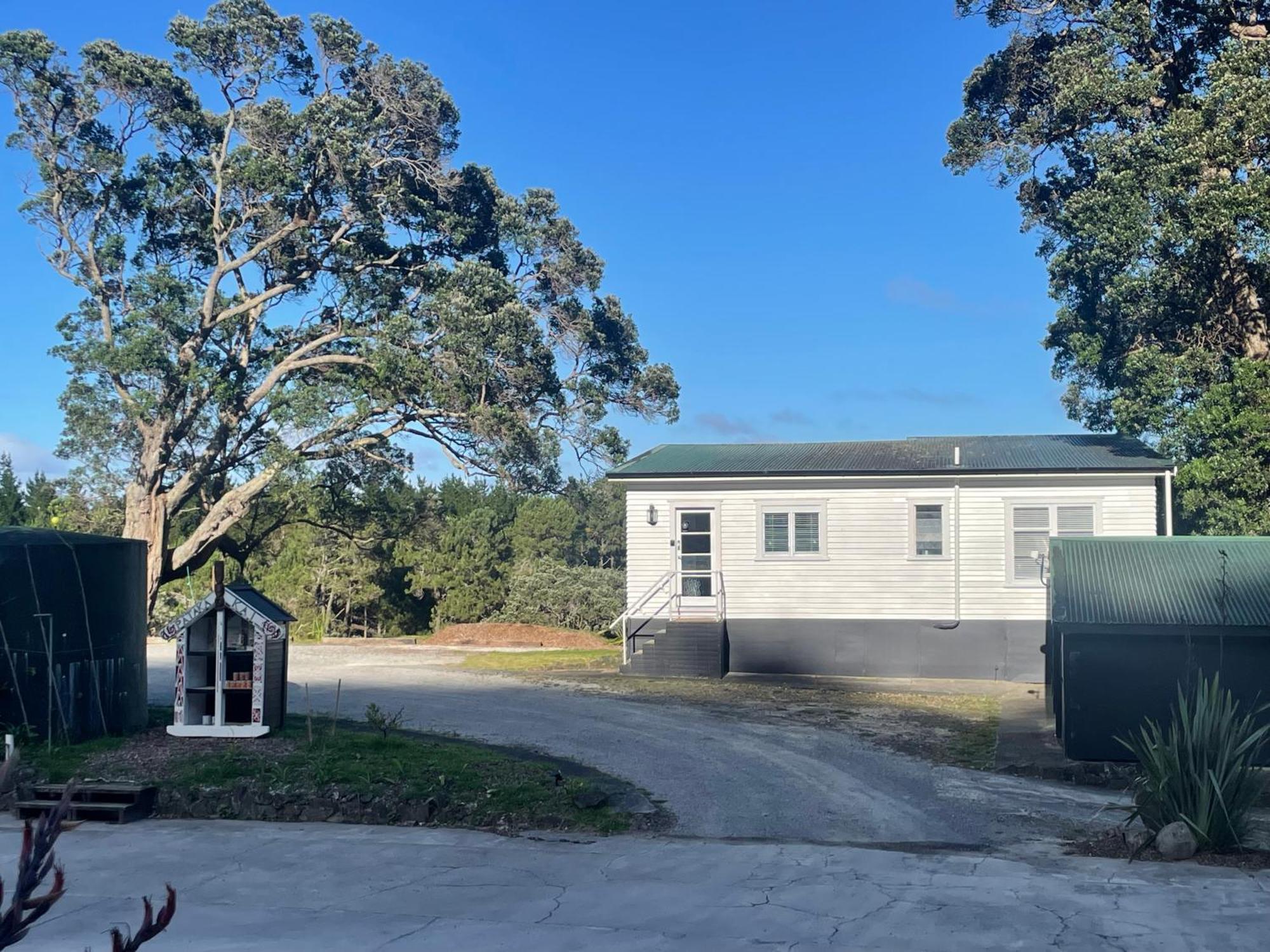 Muriwai Lodge Экстерьер фото